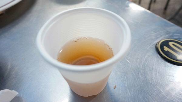 【台南美食】張家水餃店-3.5元水餃15元酸辣湯，CP值爆表需要排隊才能吃到的小吃店