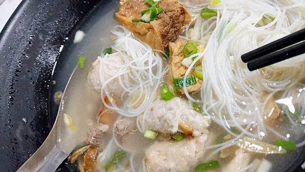 【永和美食】龜叟の什錦麵-超過50年老字號超人氣排隊美食麵店！