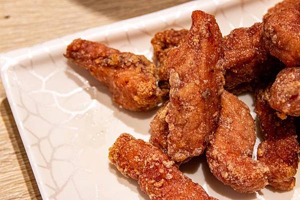 【台北美食】公館活蝦-新鮮活跳跳的美味活蝦餐廳，環境舒適又好吃