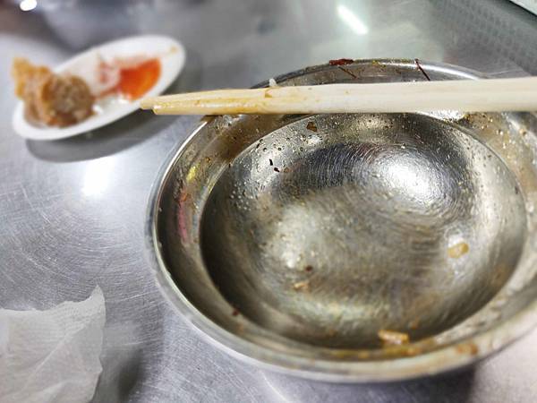 【台北美食】矮仔財滷肉飯-無時無刻都至少要排40分鐘以上的爆誇張魯肉飯名店