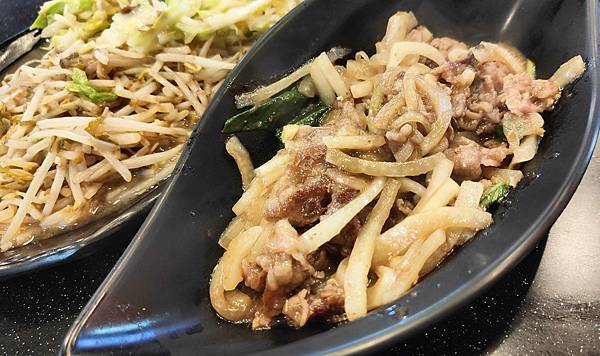 【台北美食】泰鐵板料理-青菜無限量免費加！絕對能讓你吃飽的泰式口味鐵板燒