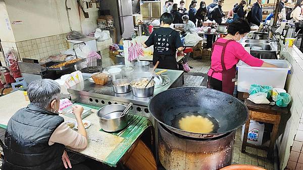 【台北美食】北投鼎邊銼-隱藏在北投市場裡只有內行人才知道的爆推美食