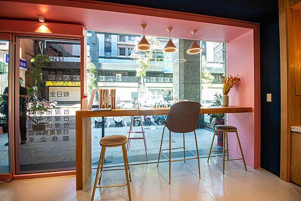 【蘆洲美食】樹屋咖啡Tree House cafe-環境舒適又高貴,價格卻不貴的悠閒餐廳 【蘆洲美食】樹屋咖啡Tree House cafe-環境舒適又高貴,價格卻不貴的悠閒餐廳