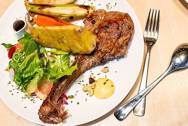 【蘆洲美食】樹屋咖啡Tree House cafe-環境舒適又高貴,價格卻不貴的悠閒餐廳 【蘆洲美食】樹屋咖啡Tree House cafe-環境舒適又高貴,價格卻不貴的悠閒餐廳