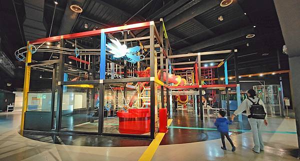 【台北景點】國立臺灣科學教育館-100元門票玩到翻，不用怕下雨或刮風的室內親子景點