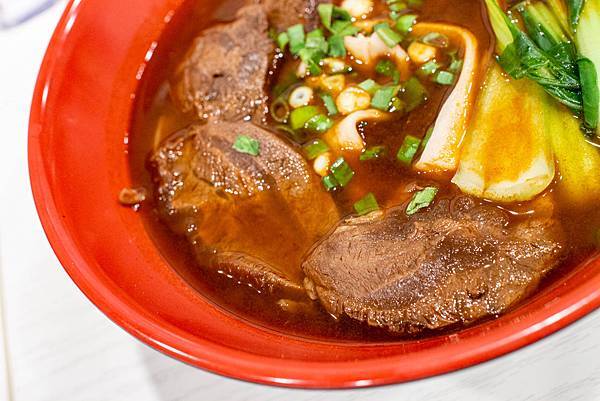 【蘆洲美食】宏點餐廳-30年的老師傅手藝,好吃必點必吃的炒飯炒麵 【蘆洲美食】宏點餐廳-30年的老師傅手藝,好吃必點必吃的炒飯炒麵