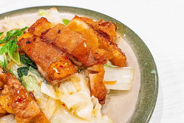 【蘆洲美食】宏點餐廳-30年的老師傅手藝,好吃必點必吃的炒飯炒麵 【蘆洲美食】宏點餐廳-30年的老師傅手藝,好吃必點必吃的炒飯炒麵