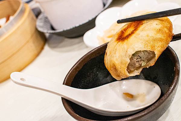 【蘆洲美食】宏點餐廳-30年的老師傅手藝,好吃必點必吃的炒飯炒麵 【蘆洲美食】宏點餐廳-30年的老師傅手藝,好吃必點必吃的炒飯炒麵