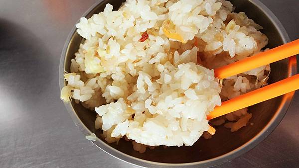 【台北美食】王功鮮蚵之家-超便宜小吃店!高麗菜飯只要20元就能吃到 【台北美食】王功鮮蚵之家-超便宜小吃店!高麗菜飯只要20元就能吃到