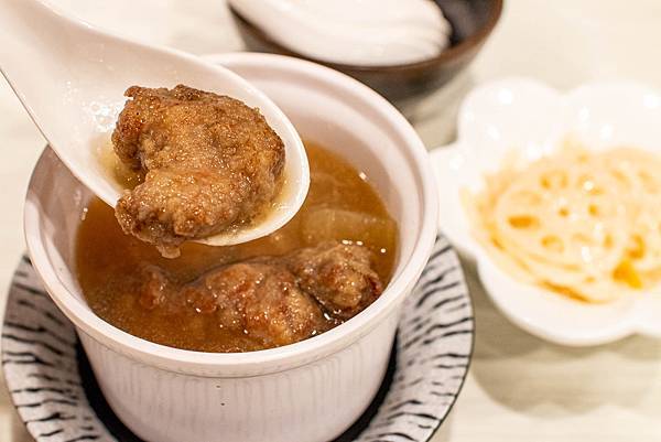 【蘆洲美食】宏點餐廳-30年的老師傅手藝,好吃必點必吃的炒飯炒麵 【蘆洲美食】宏點餐廳-30年的老師傅手藝,好吃必點必吃的炒飯炒麵