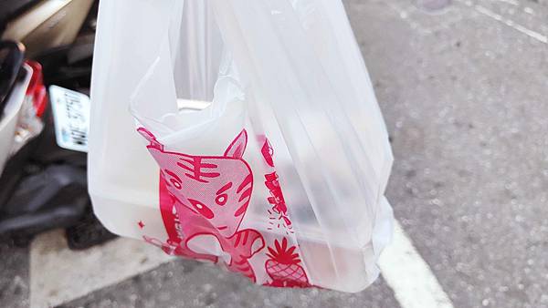 【鶯歌美食】阿婆壽司-評價破萬則！超過４０年老字號的爆人氣排隊美食