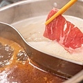 【新莊美食】饞饞燒肉-只要98元起就能吃到美味的火鍋，加29元變火烤二吃
