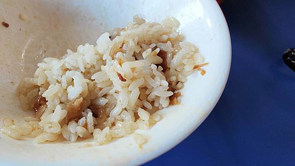 【台北美食】岡山肉燥飯-人潮幾乎沒有停過的超便宜又美味的小吃店