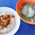 【台北美食】岡山肉燥飯-人潮幾乎沒有停過的超便宜又美味的小吃店