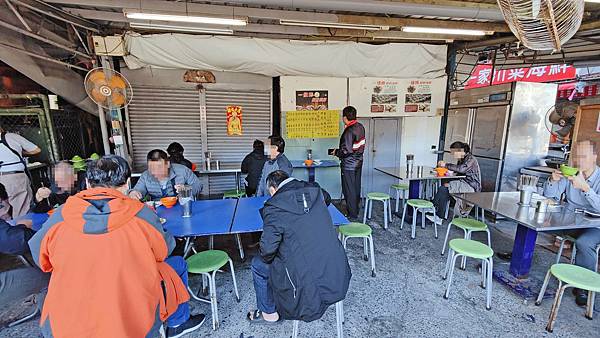 【台北美食】岡山肉燥飯-人潮幾乎沒有停過的超便宜又美味的小吃店