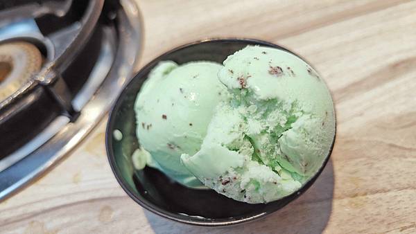 【板橋美食】酷吉火鍋吃到飽-不分平假日時段火鍋吃到飽只要330元,不收服務費,CP值爆高的火鍋吃到飽店