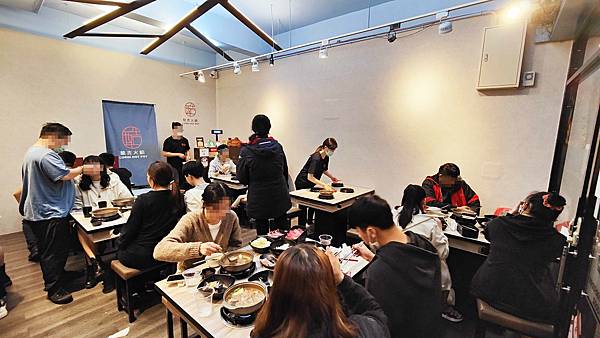 【板橋美食】酷吉火鍋吃到飽-不分平假日時段火鍋吃到飽只要330元,不收服務費,CP值爆高的火鍋吃到飽店 【板橋美食】酷吉火鍋吃到飽-不分平假日時段火鍋吃到飽只要330元,不收服務費,CP值爆高的火鍋吃到飽店