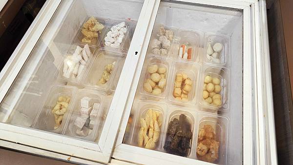 【板橋美食】酷吉火鍋吃到飽-不分平假日時段火鍋吃到飽只要330元,不收服務費,CP值爆高的火鍋吃到飽店 【板橋美食】酷吉火鍋吃到飽-不分平假日時段火鍋吃到飽只要330元,不收服務費,CP值爆高的火鍋吃到飽店