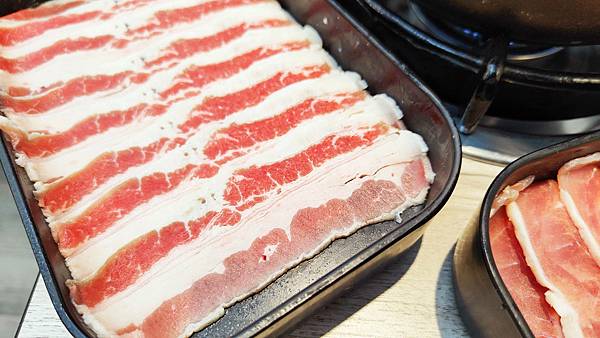 【板橋美食】酷吉火鍋吃到飽-不分平假日時段火鍋吃到飽只要330元,不收服務費,CP值爆高的火鍋吃到飽店