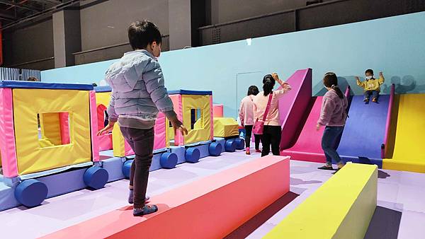 【台北室內親子景點】粉紅豬小妹玩樂日互動特展台北站-2022農曆春節過年出遊必玩的室內景點、親子展覽旅遊景點