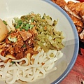 【鶯歌美食】厚道飲食店-鶯歌老街上排隊人潮最誇張的爆人氣排骨飯店
