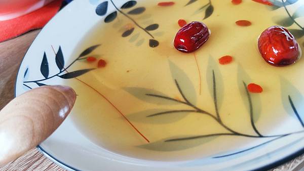 【宅配年菜】鮮綠生活失傳一甲子古典重現年菜8件組-不用2000元就能吃到美味的8人份8道年菜，CP值爆高!