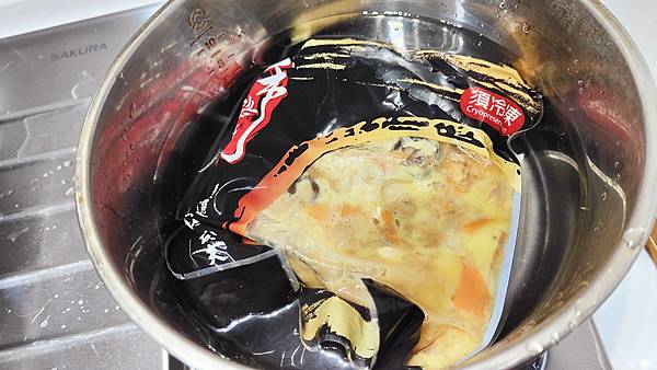 【宅配年菜】鮮綠生活失傳一甲子古典重現年菜8件組-不用2000元就能吃到美味的8人份8道年菜，CP值爆高!