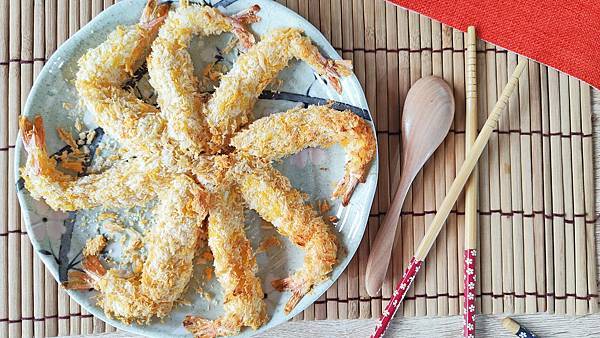 【宅配年菜】鮮綠生活失傳一甲子古典重現年菜8件組-不用2000元就能吃到美味的8人份8道年菜，CP值爆高!