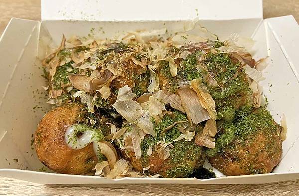 【板橋美食】元氣脆皮章魚燒-排隊人潮幾乎沒有停過的路邊攤美食