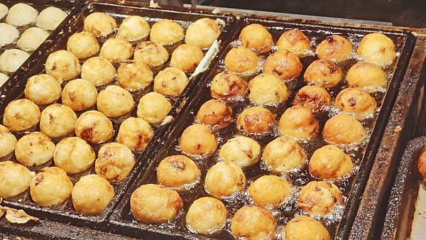 【板橋美食】元氣脆皮章魚燒-排隊人潮幾乎沒有停過的路邊攤美食