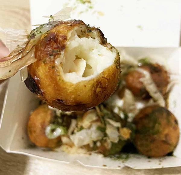 【板橋美食】元氣脆皮章魚燒-排隊人潮幾乎沒有停過的路邊攤美食