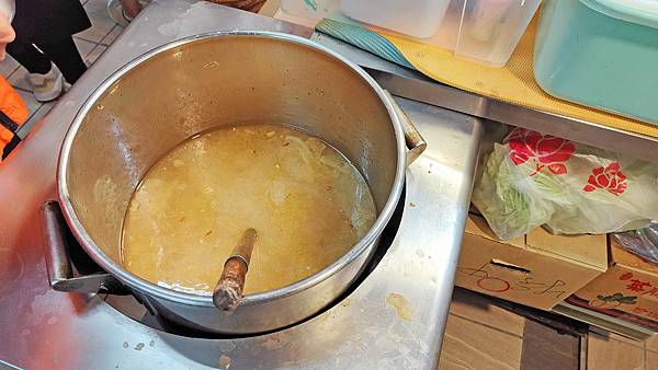 【台北美食】祥滿速食餐坊-中午用餐時間滿滿人潮的爆料海鮮小吃店