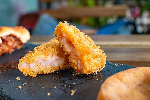 【三重美食】轉雞炸物專賣店-大塊又厚又多汁的美味雞排