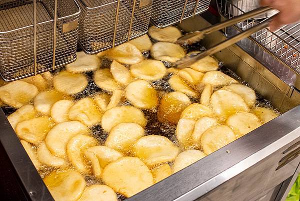 【三重美食】轉雞炸物專賣店-大塊又厚又多汁的美味雞排