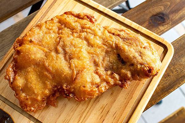 【三重美食】轉雞炸物專賣店-大塊又厚又多汁的美味雞排