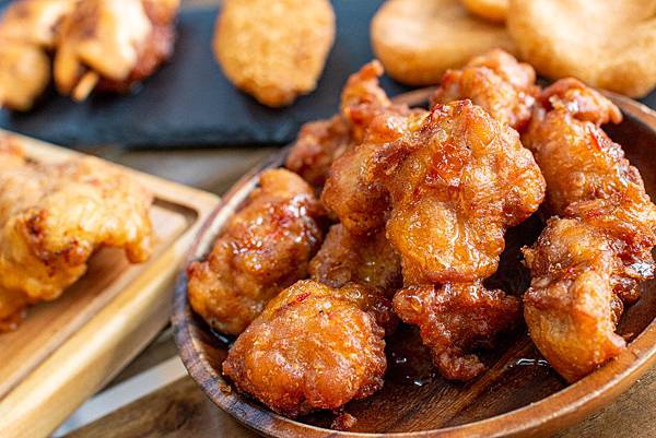 【三重美食】轉雞炸物專賣店-大塊又厚又多汁的美味雞排