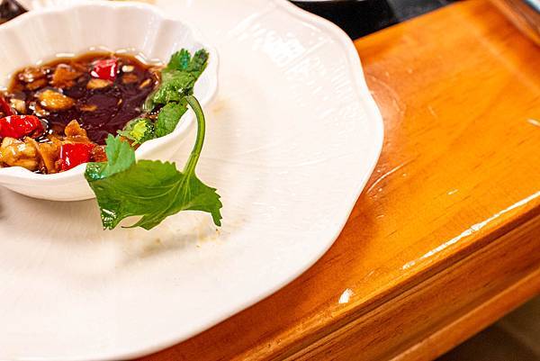 【高雄美食】小媳婦鐵鍋燉-全台第一家！東北特色鐵鍋燉美食