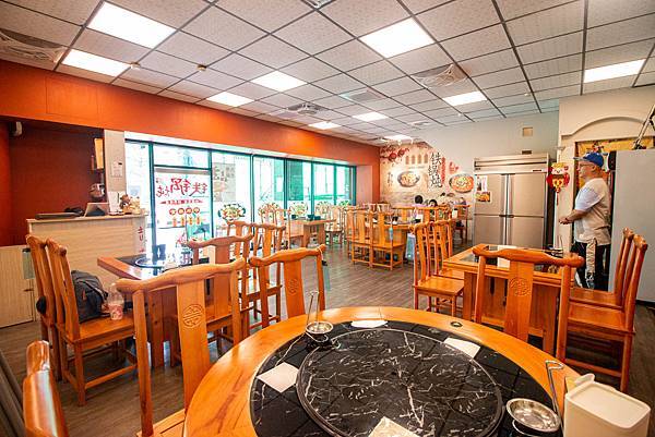 【高雄美食】小媳婦鐵鍋燉-全台第一家！東北特色鐵鍋燉美食