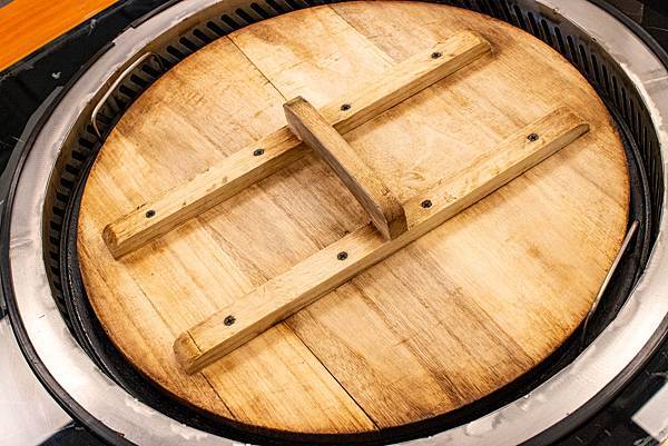 【高雄美食】小媳婦鐵鍋燉-全台第一家！東北特色鐵鍋燉美食