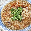 【宜蘭美食】正宗玉芬米粉羹-只賣二樣東西，就能賣超過二十年的老店