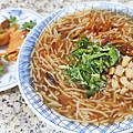 【宜蘭美食】正宗玉芬米粉羹-只賣二樣東西，就能賣超過二十年的老店