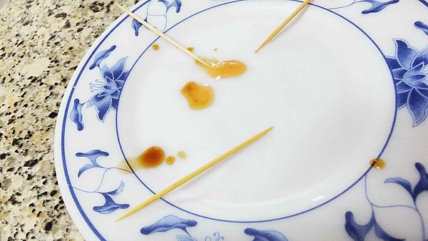 【宜蘭美食】正宗玉芬米粉羹-只賣二樣東西，就能賣超過二十年的老店