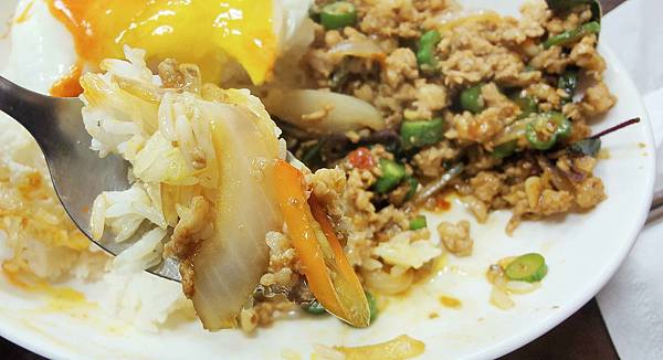 【板橋美食】泰樂泰國料理-不到100元就能吃到好吃又美味的泰式料理