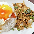 【板橋美食】泰樂泰國料理-不到100元就能吃到好吃又美味的泰式料理