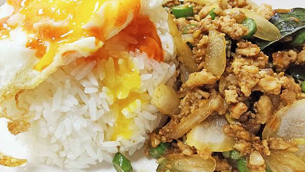 【板橋美食】泰樂泰國料理-不到100元就能吃到好吃又美味的泰式料理