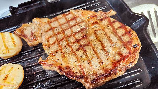 【宅配美食】唯典客-老饕級肉品、頂級肉品、頂級和牛、頂級食材、威靈頓牛排！年菜肉品必備、火鍋季肉品、干貝CAB 美國熟成沙朗/肋眼牛排、巧克力和牛後腰牛排、北海道超巨大干貝