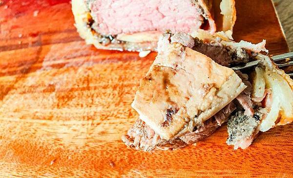 【宅配美食】唯典客-老饕級肉品、頂級肉品、頂級和牛、頂級食材、威靈頓牛排！年菜肉品必備、火鍋季肉品、干貝CAB 美國熟成沙朗/肋眼牛排、巧克力和牛後腰牛排、北海道超巨大干貝