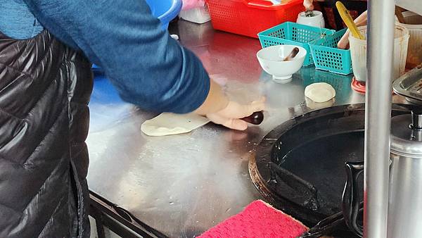 【土城美食】三輪車傳統手工蛋餅-沒有店名沒有招牌的三輪車蛋餅美食