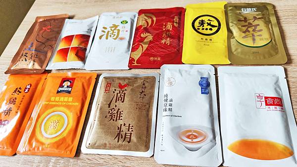 2022市售11家滴雞精大評比！11款滴雞精怎麼選？哪一款味道比較好喝？哪一款比較推薦？差別在哪邊？一次跟大家說！純煉滴雞精/田原香滴雞精(冷凍)/老協珍滴雞精/大成滴雞精(冷凍)/農純鄉滴雞精(冷凍)/桂格滴雞精/芳茲滴雞精/娘家滴雞精/享食尚滴雞精/白蘭氏滴雞精/金牌大師純煉原味滴雞精