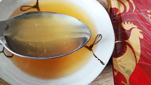 2022市售11家滴雞精大評比！11款滴雞精怎麼選？哪一款味道比較好喝？哪一款比較推薦？差別在哪邊？一次跟大家說！純煉滴雞精/田原香滴雞精(冷凍)/老協珍滴雞精/大成滴雞精(冷凍)/農純鄉滴雞精(冷凍)/桂格滴雞精/芳茲滴雞精/娘家滴雞精/享食尚滴雞精/白蘭氏滴雞精/金牌大師純煉原味滴雞精